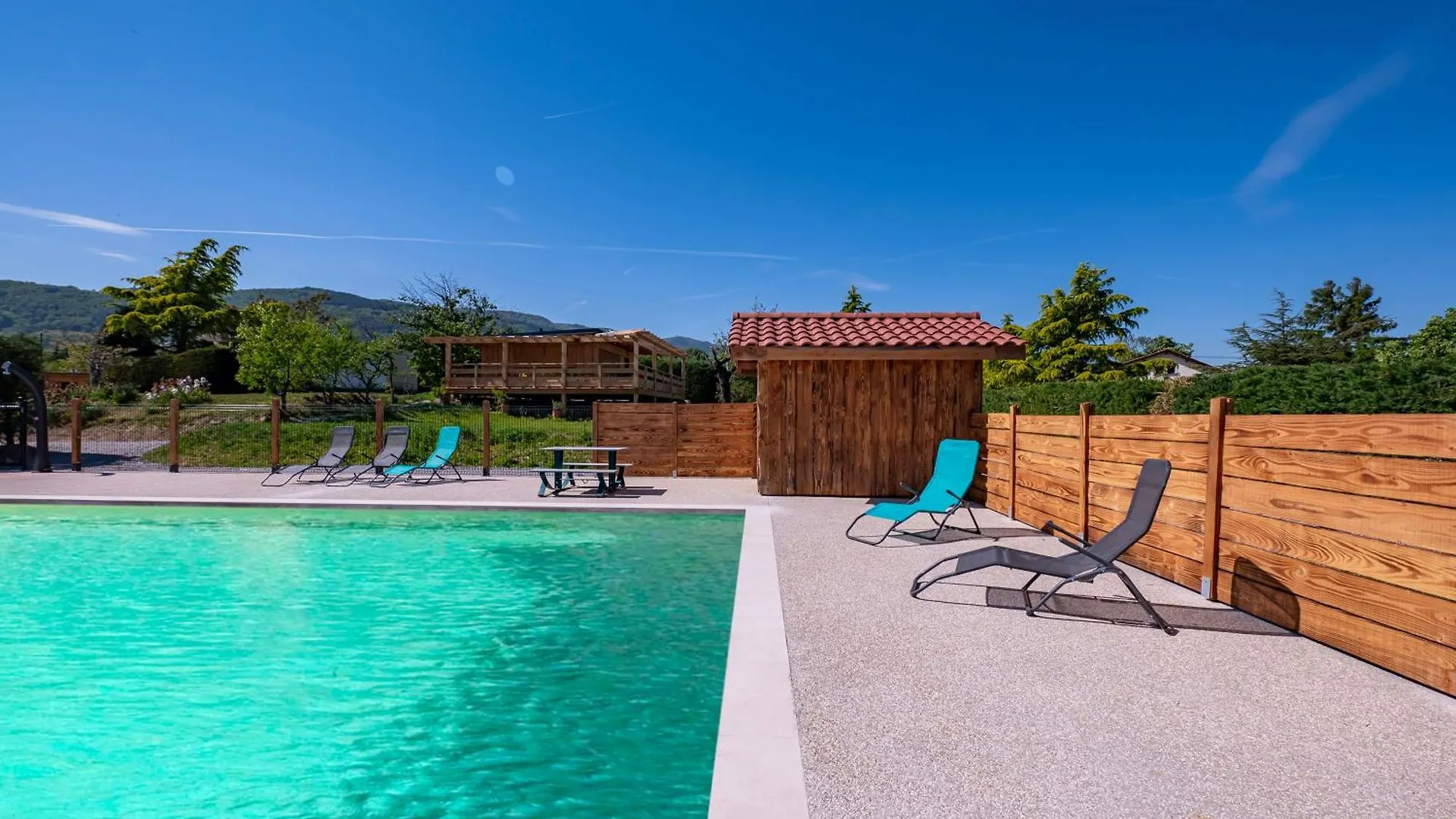 Campsite Mobil Home 6 Personnes Piscine Parc Du Pilat Saint-Appolinard